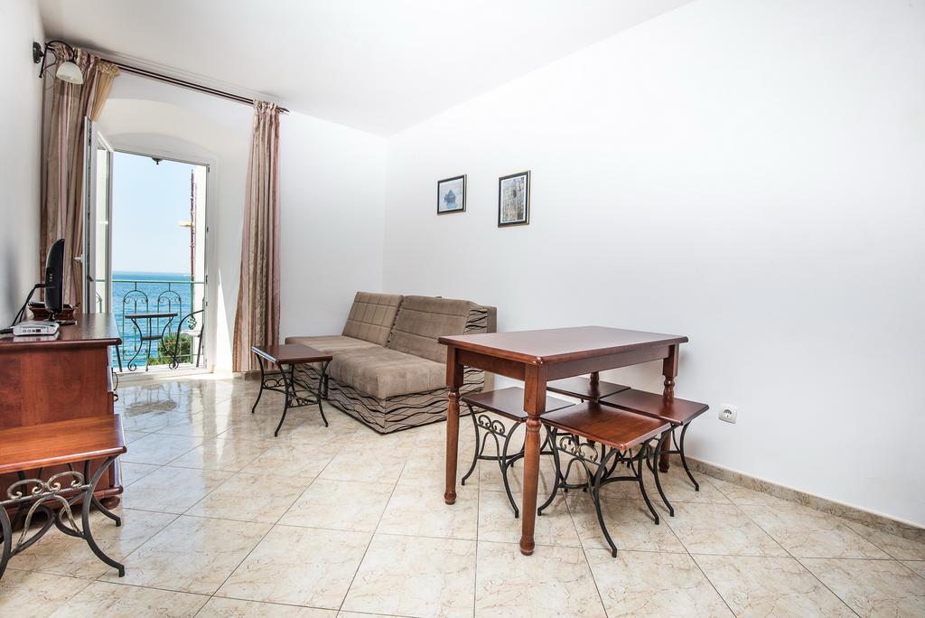 Apartments Obala Dragovic Petrovac Eksteriør billede
